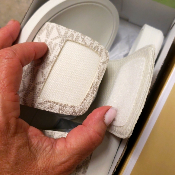 Nitb Michael kors MK logo adjustable slides white - Picture 5 of 5